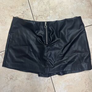 ZARA black leather skort
